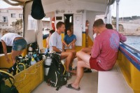 Foto vom Briefing auf dem Tauchschiff
